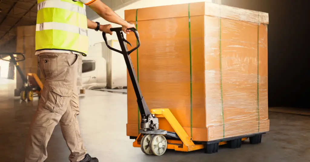 Vencru | What Is the Bullwhip Effect? Vencru | What Is the Bullwhip Effect?