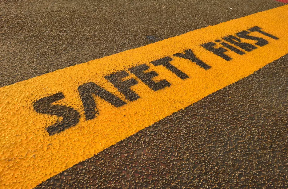 Vencru | KPIs to Track Warehouse Costs and Efficiency Safety KPIs